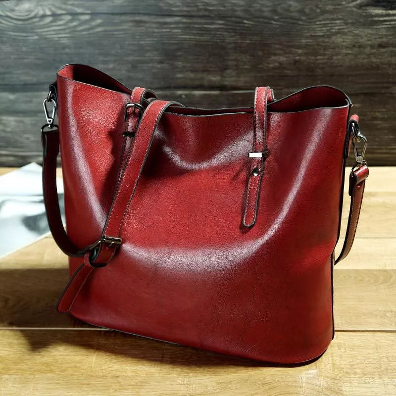 Elle | Vintage-style leather shoulder bag