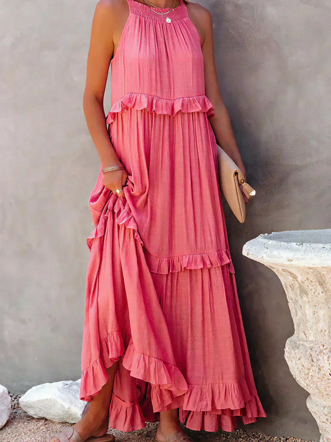 Elle | Maxi dress with halter neck and ruffles