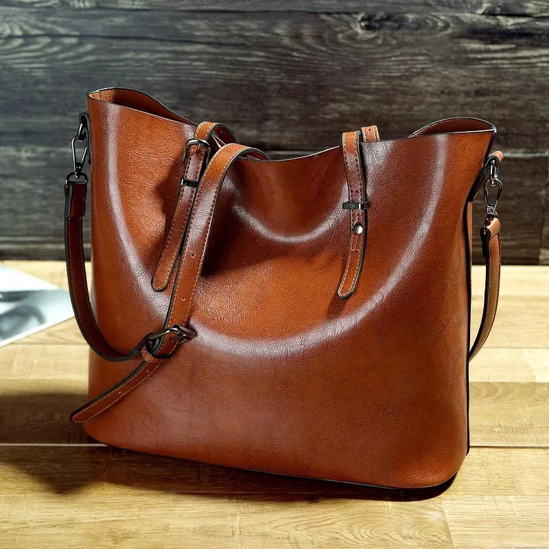 Elle | Vintage-style leather shoulder bag