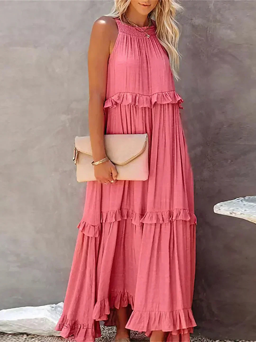 Elle | Maxi dress with halter neck and ruffles
