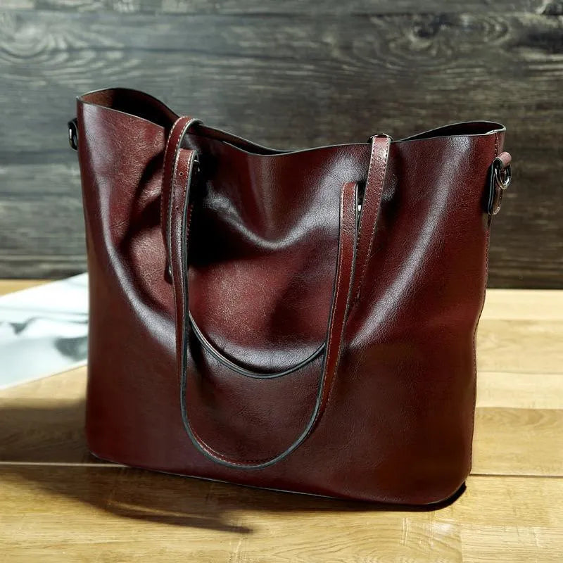Elle | Vintage-style leather shoulder bag
