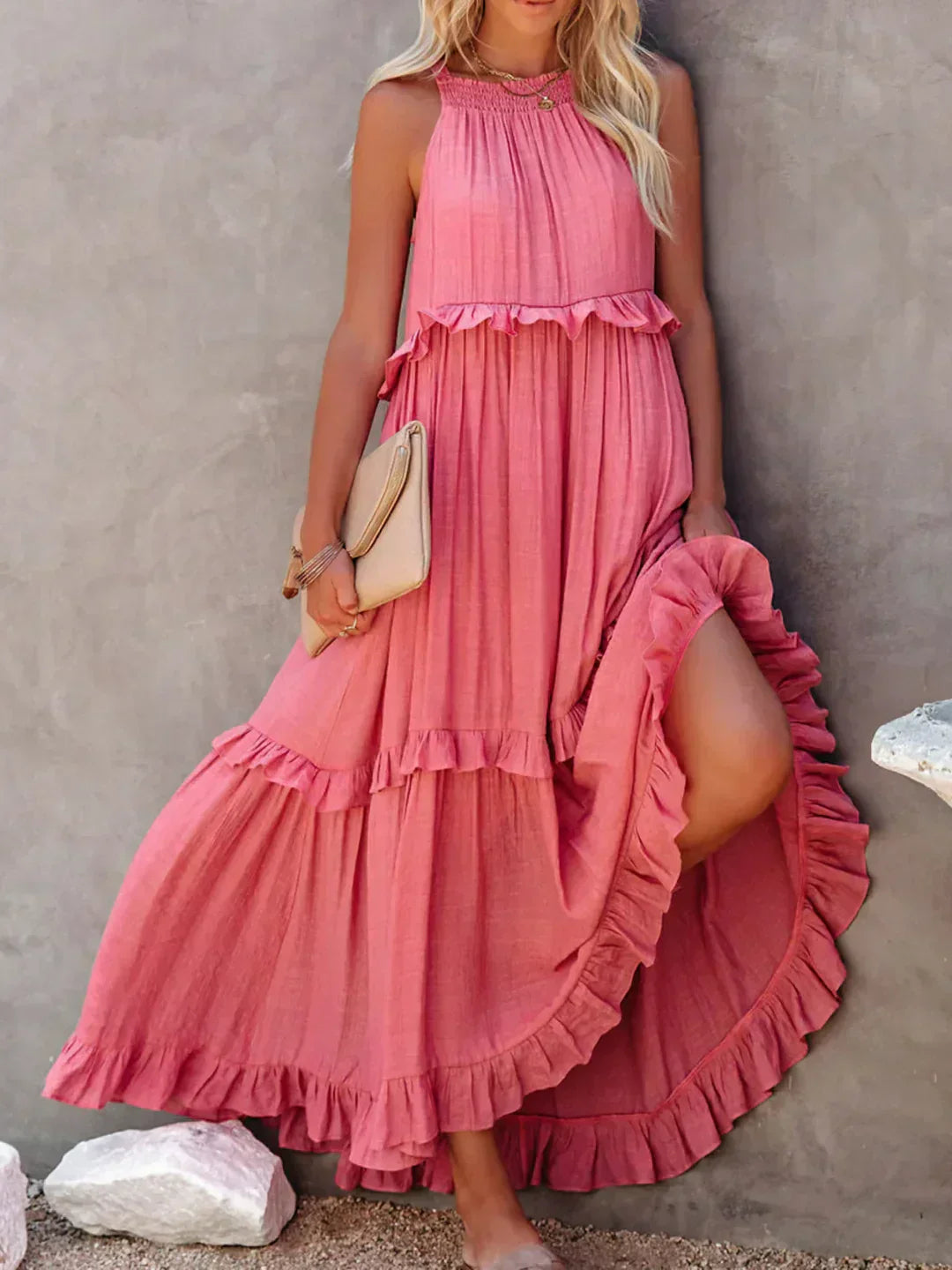 Elle | Maxi dress with halter neck and ruffles
