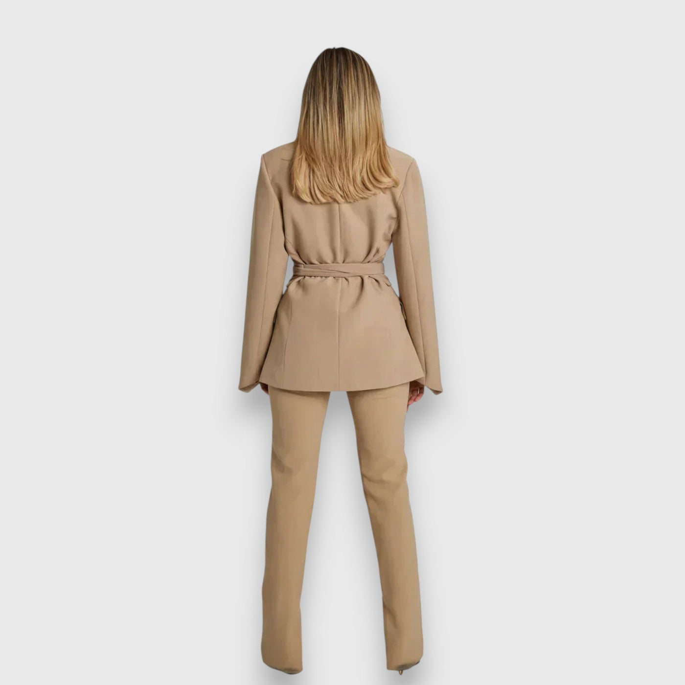 Elle | Luxe office blazer