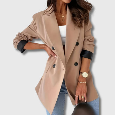 Elle | Chic oversized blazer