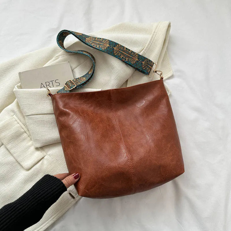 Elle | Vintage leather shoulder bag