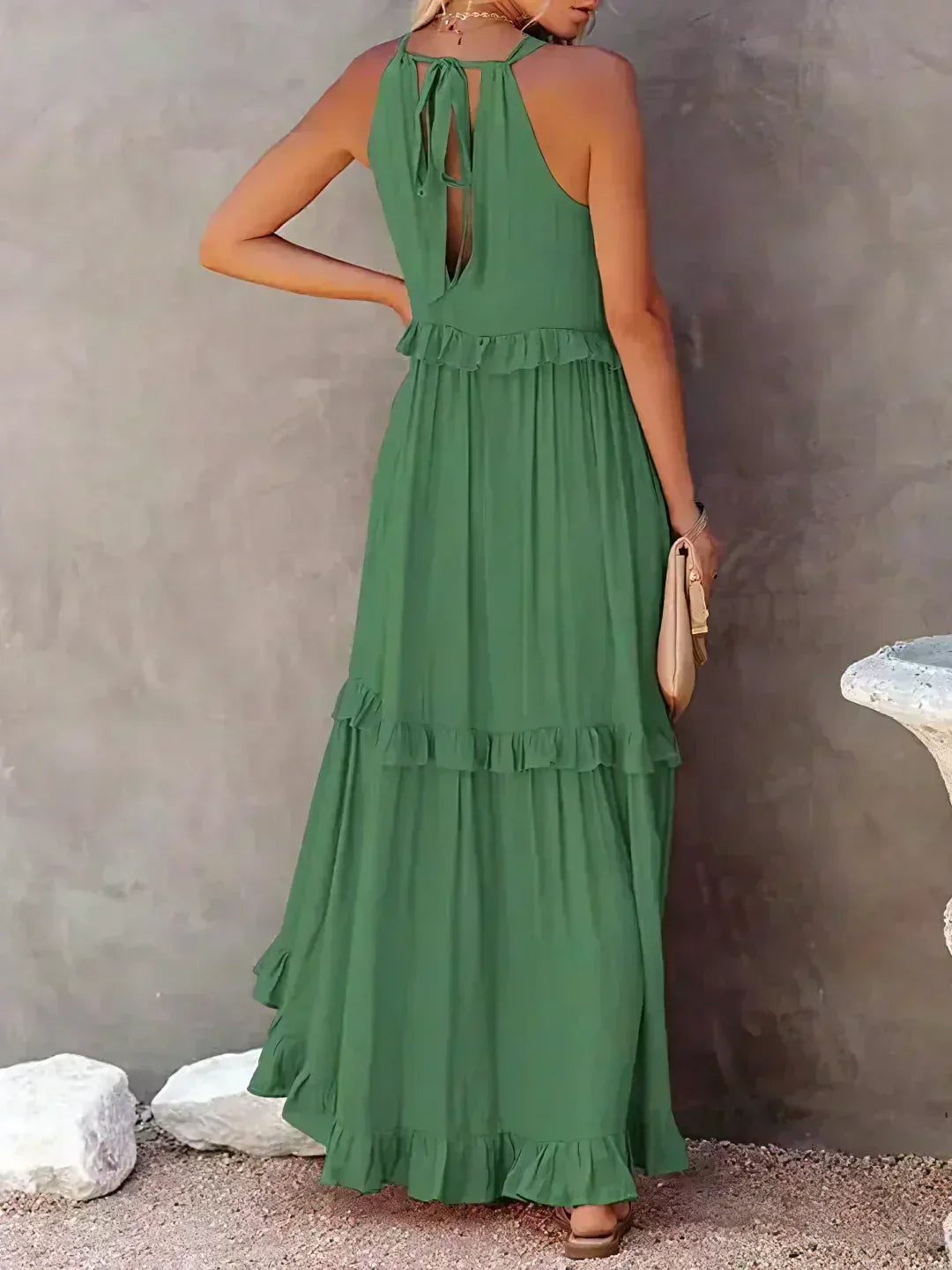 Elle | Maxi dress with halter neck and ruffles