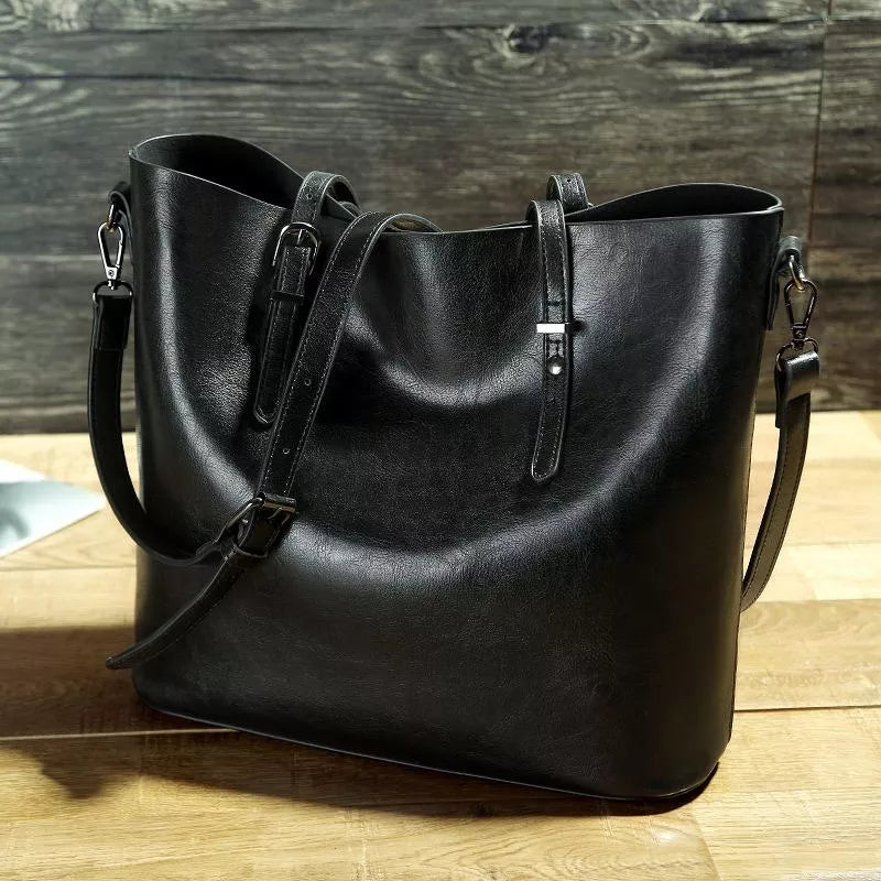 Elle | Vintage-style leather shoulder bag