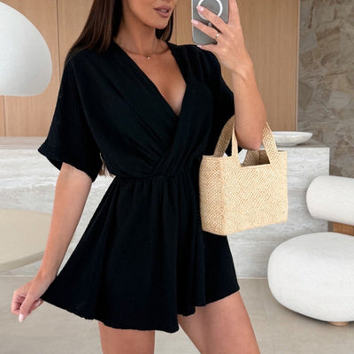 Elle | Short summer dress with sweetheart neckline